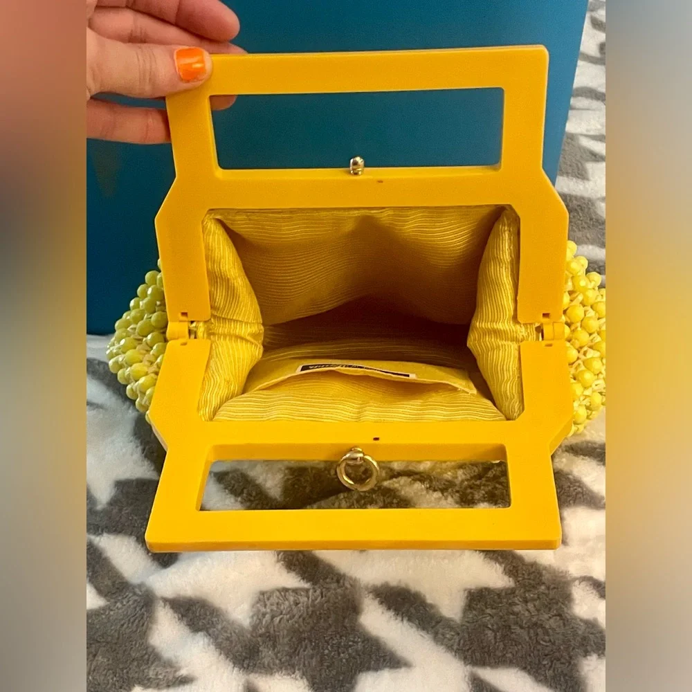 Vintage 60’s BAKELITE MOD YELLOW  Beaded Italian HANDBAG - Picture 4 of 9